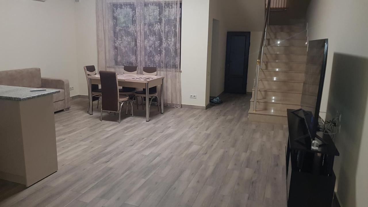 Bed and Breakfast Our House Vagharshapat Exterior foto