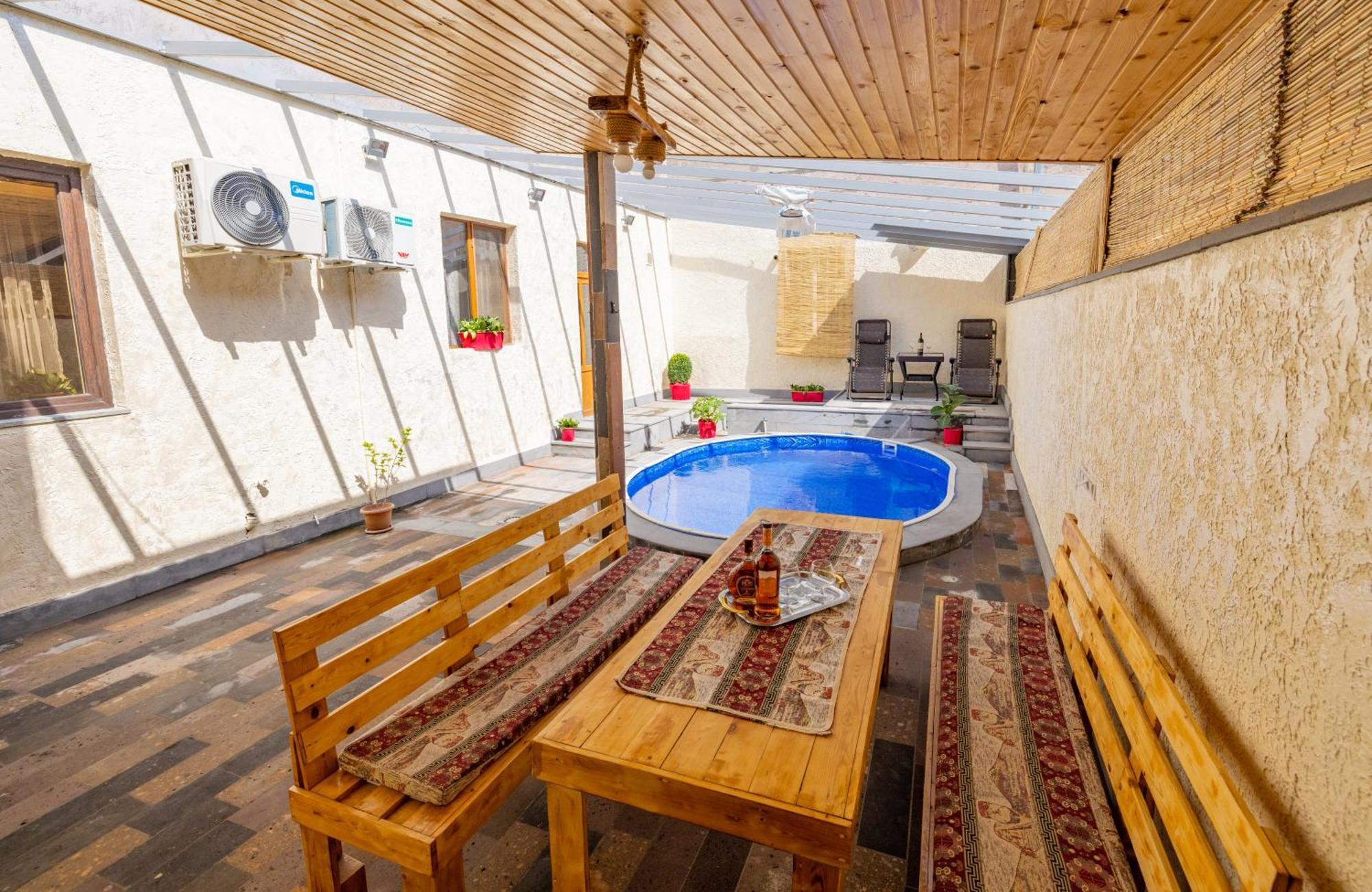 Bed and Breakfast Our House Vagharshapat Exterior foto